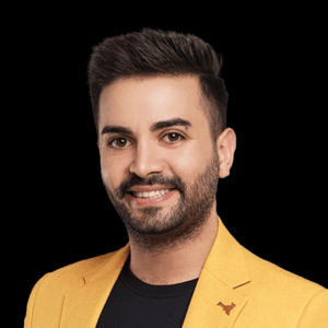 Kadir Ezildi
